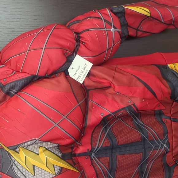 Justice League Flash Padded Superhero Costume for Kids - NWT - Picture 3 of 5